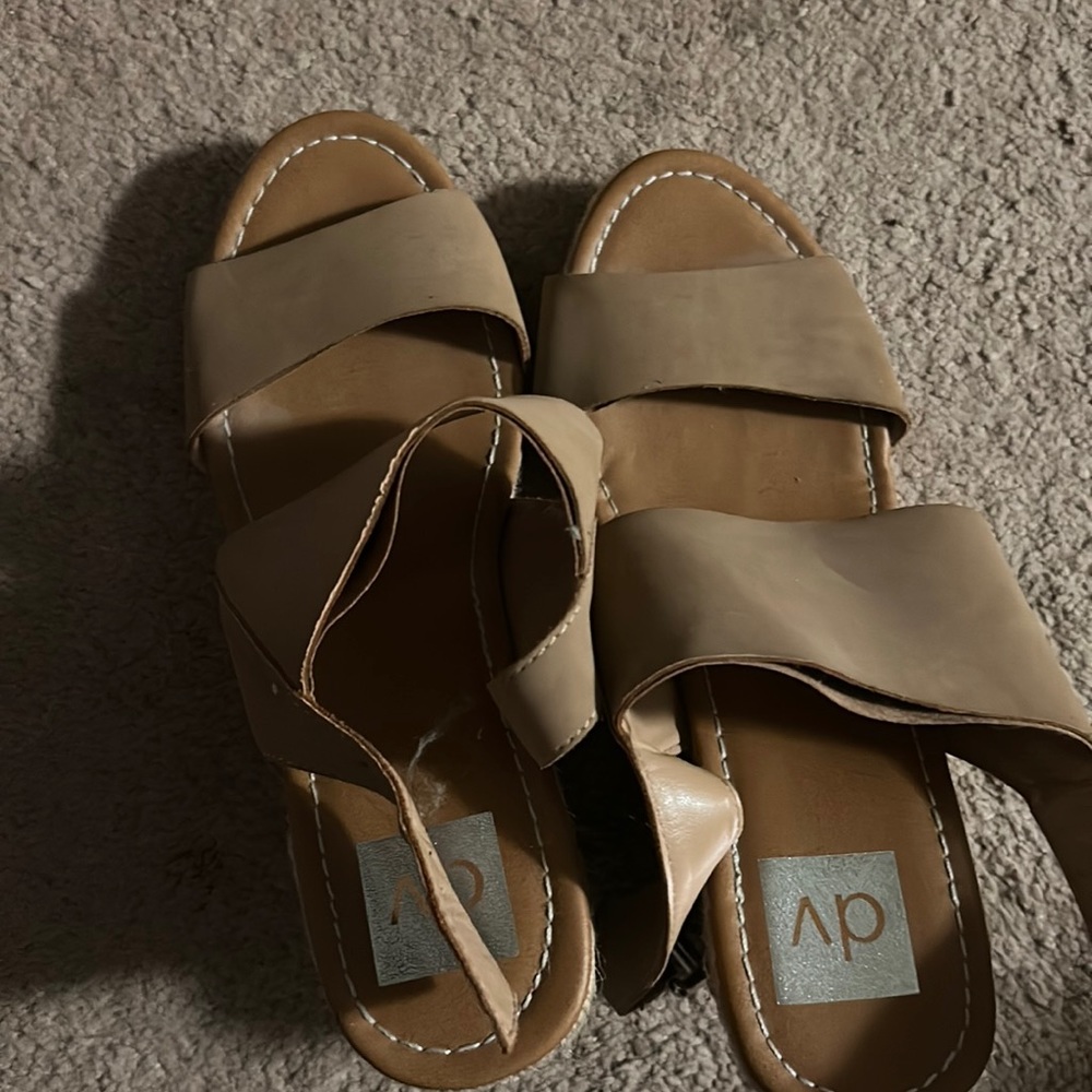 Size 8.5 DV wedge espadrille sandals